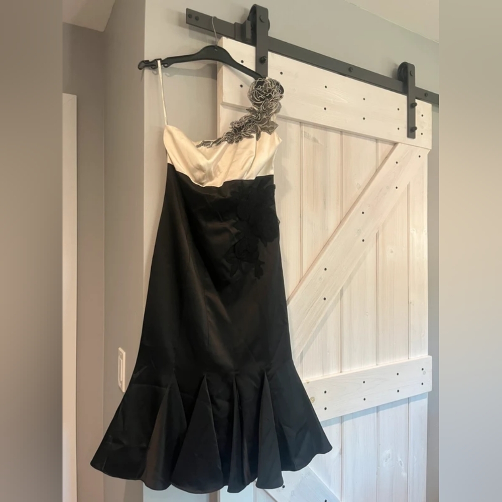 Karen Millen Black and White Floral Dress